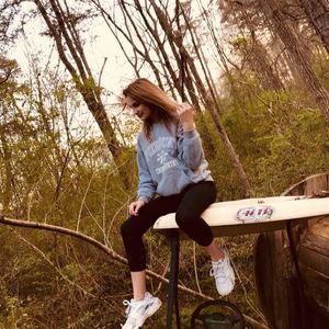 Meet your Posher, Ainsley